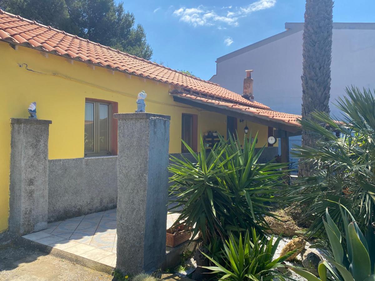 Casa Vacanza Sa Dommu De Teresa Nebida 外观 照片